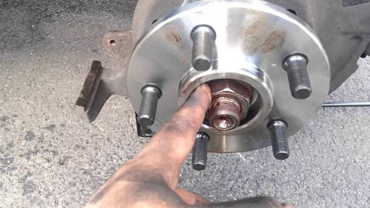 How To Check For Potential Wheel Bearing Problems