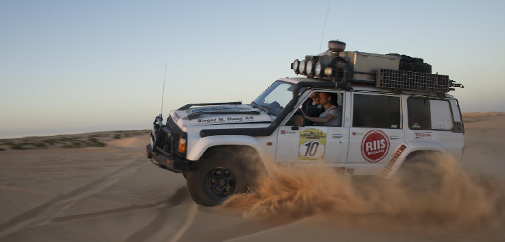 How To Set Your Tyre Pressure For Off Roading On Sand